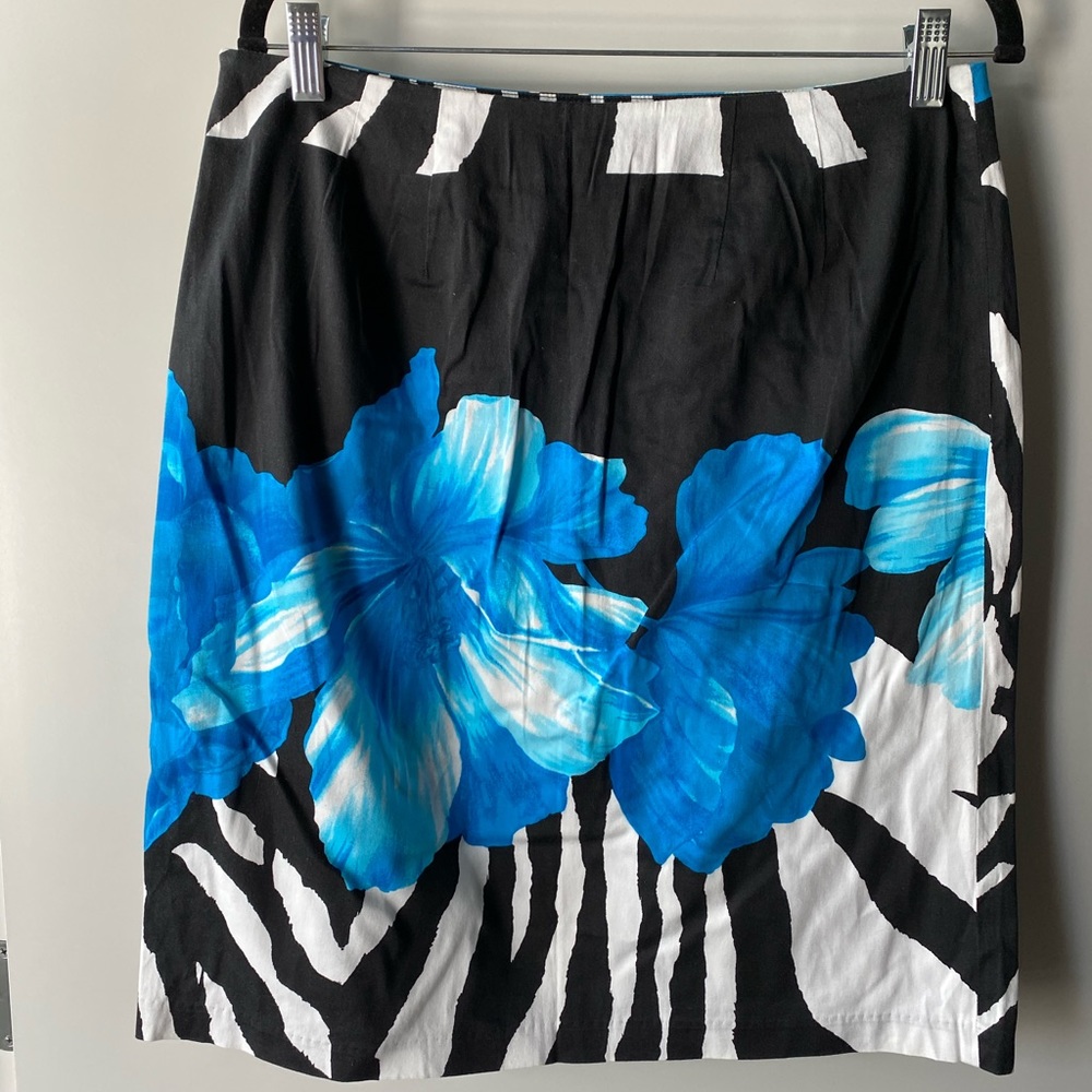 Patterned skirt - Picture 5 of 5